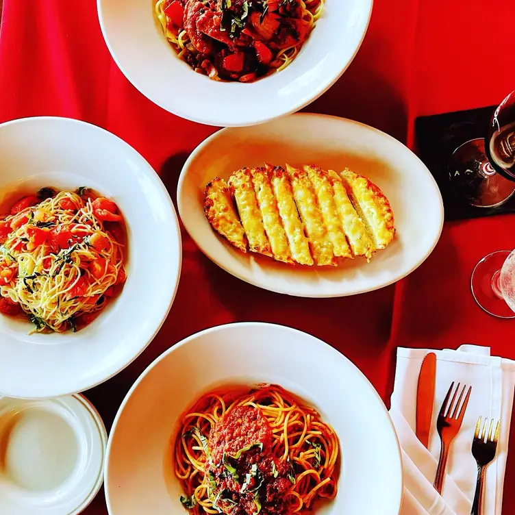 Garlic Cheese Bread and Pasta - The Ramp Restaurant & Bar CA Burbank