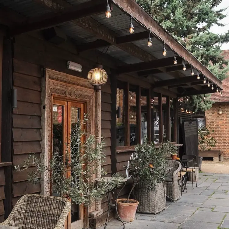 Beautiful Cafe in a stunning location of St Albans - Saffron’s Courtyard Café, St Albans, Hertfordshire