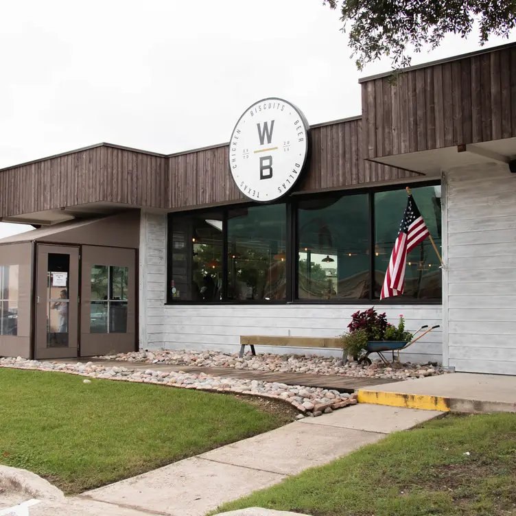 Whistle Britches Dallas Updated 2024, American Restaurant in Dallas, TX