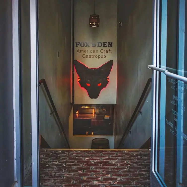 Foxs Den Main St Entrance  - Fox's Den，MDAnnapolis