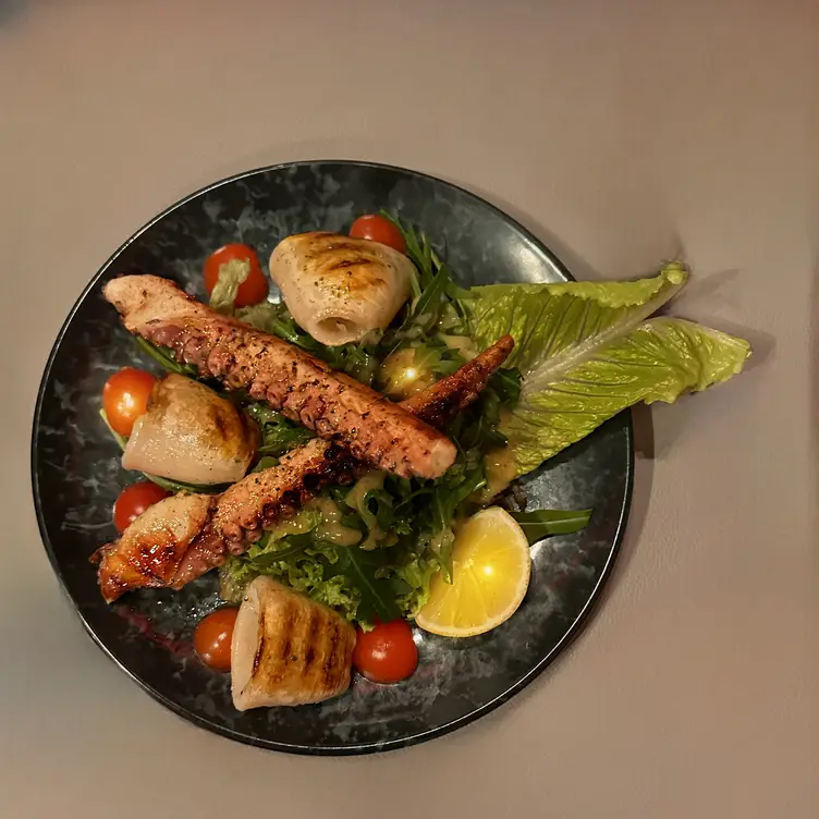 NUOVO Restaurant & Bar, Hannover, NI