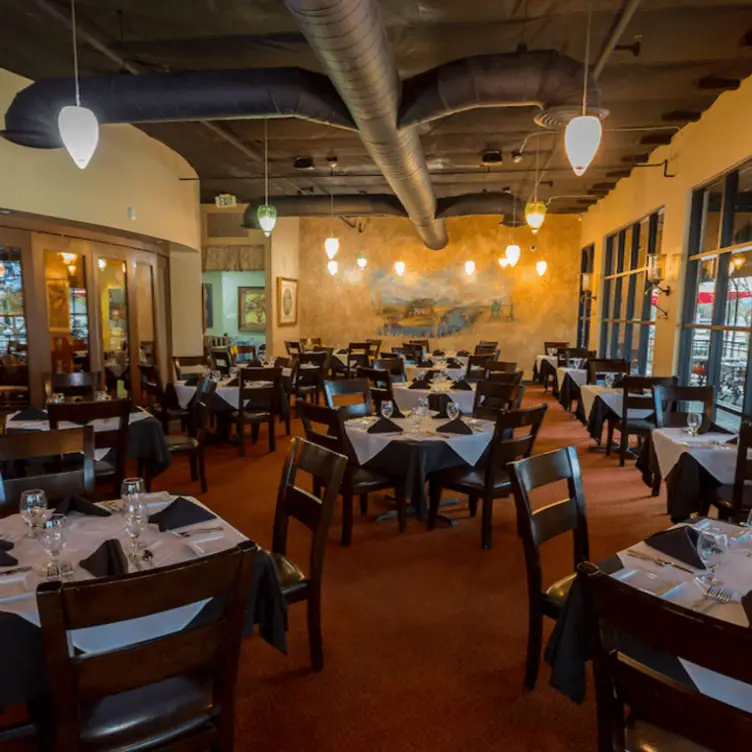 Anthony's Lounge & Ristorante - Updated 2024, Italian Restaurant in