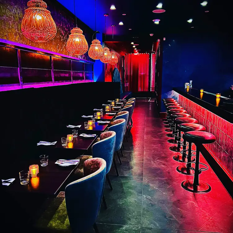 Bar Area Seating - Everything's Jake NYC Bar & Lounge, New York, NY