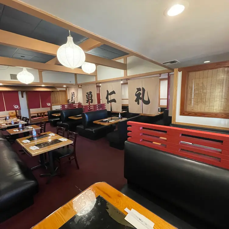 Our dining area  - Izakaya Akatsuki - Hand-crafted Udon Soba，CAGardena