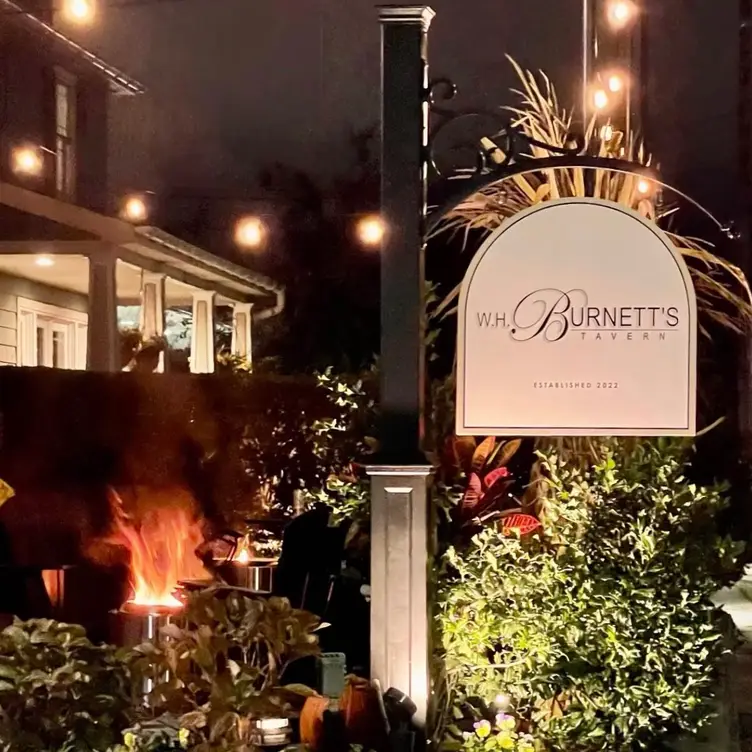 W.H. Tavern Updated 2024, American Restaurant in Oyster Bay, NY