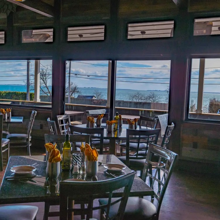 Edgewater Restaurant, Hampton Bays, NY