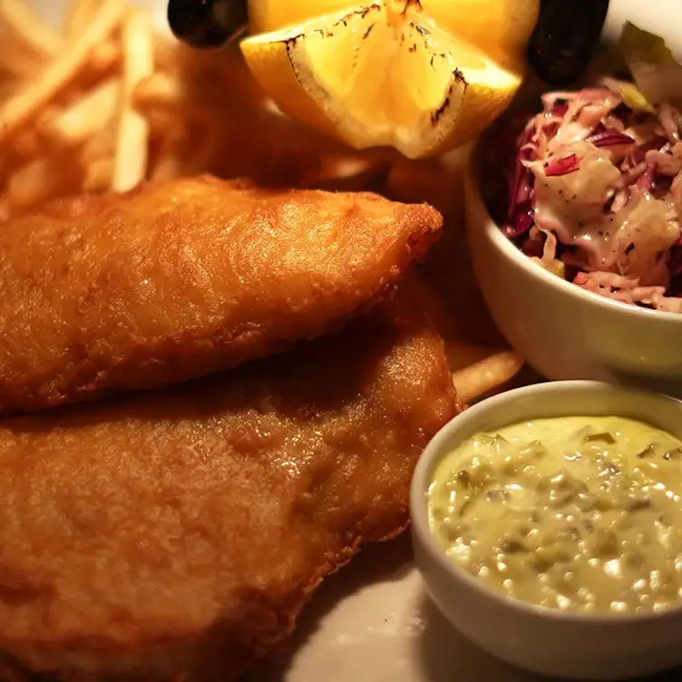 Fish and chips in Old Montreal - Restaurant Épik, Montréal, QC