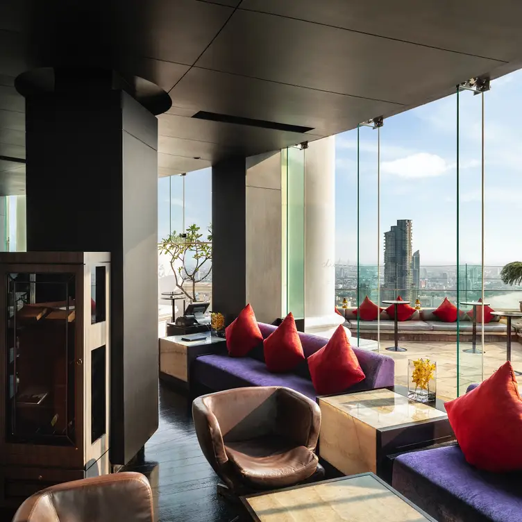 Distil Bar - Distil Bar – Tower Club at lebua State Tower Bangkok Bang Rak