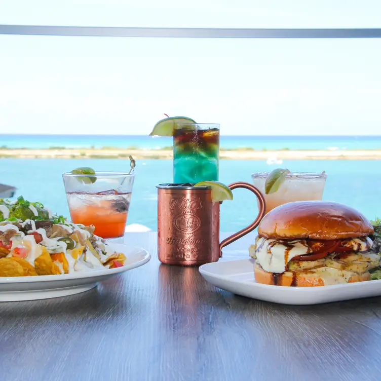 Kalua Nachos, Jidori Chicken Sandwich, Wai Tai - The LookOut, Ewa Beach, HI