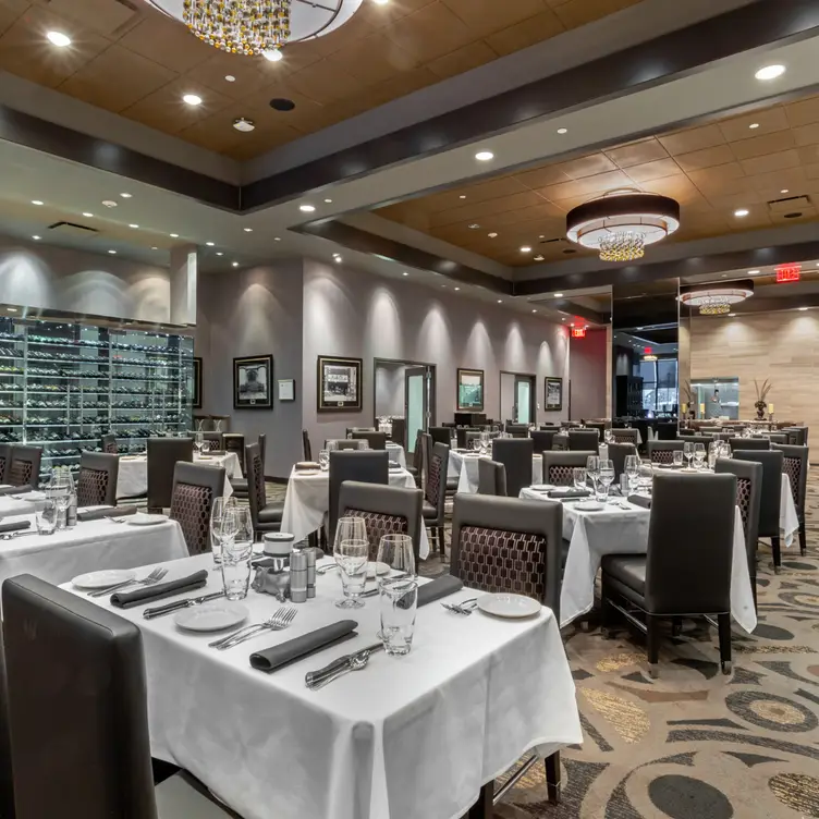 Morton's The Steak House White Plains Dining Room - Morton's The Steakhouse - White Plains, White Plains, NY