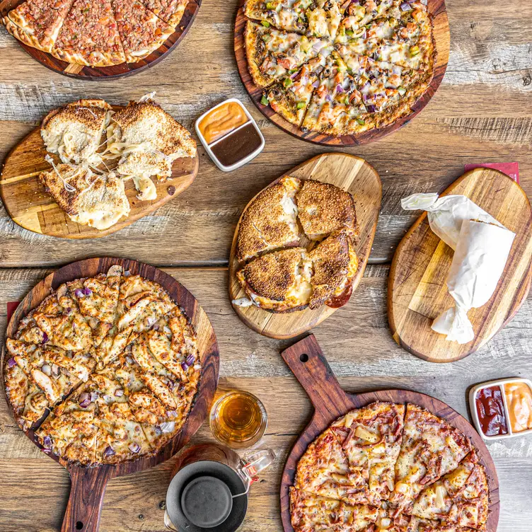 Breakfast plate and pizza! - The Last Slice，AU-NSWSydney Olympic Park