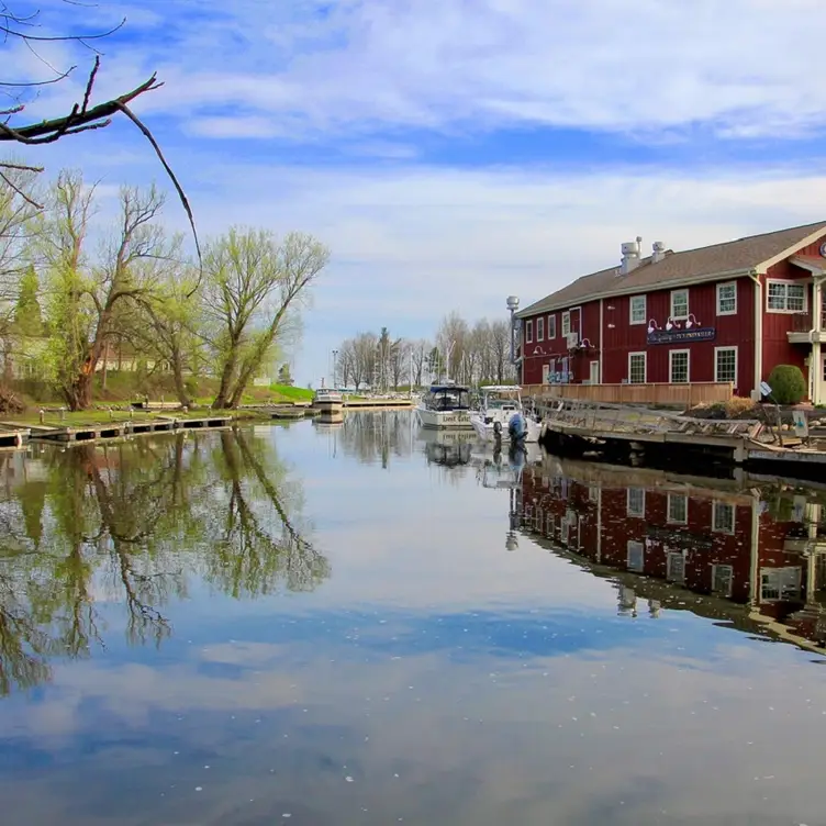 The Local On The Lake，NYWilliamson