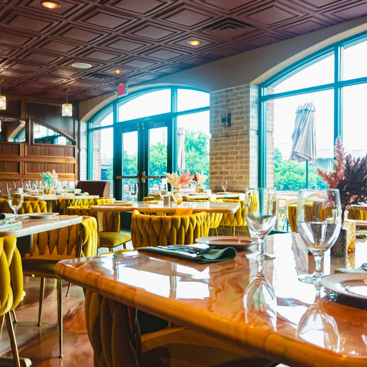 Italian charm with a modern touch. - Portofino Restaurant & Events NY Utica