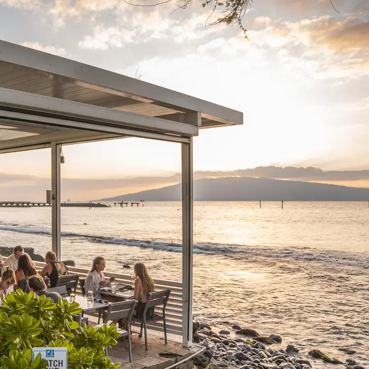 Sunset Dinner from the Lanai - Mala Ocean Tavern HI Lahaina