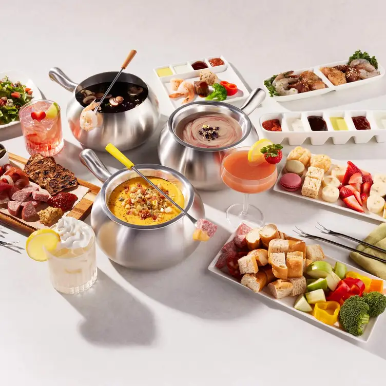 4-Courses: Cheese, Salad, Entrée, Chocolate Fondue - The Melting Pot - Brookfield WI Brookfield