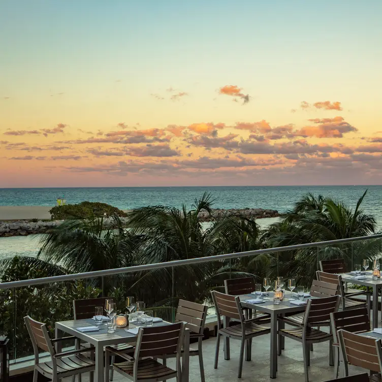 Artisan Beach House at The Ritz-Carlton Bal Harbour, Bal Harbour, FL