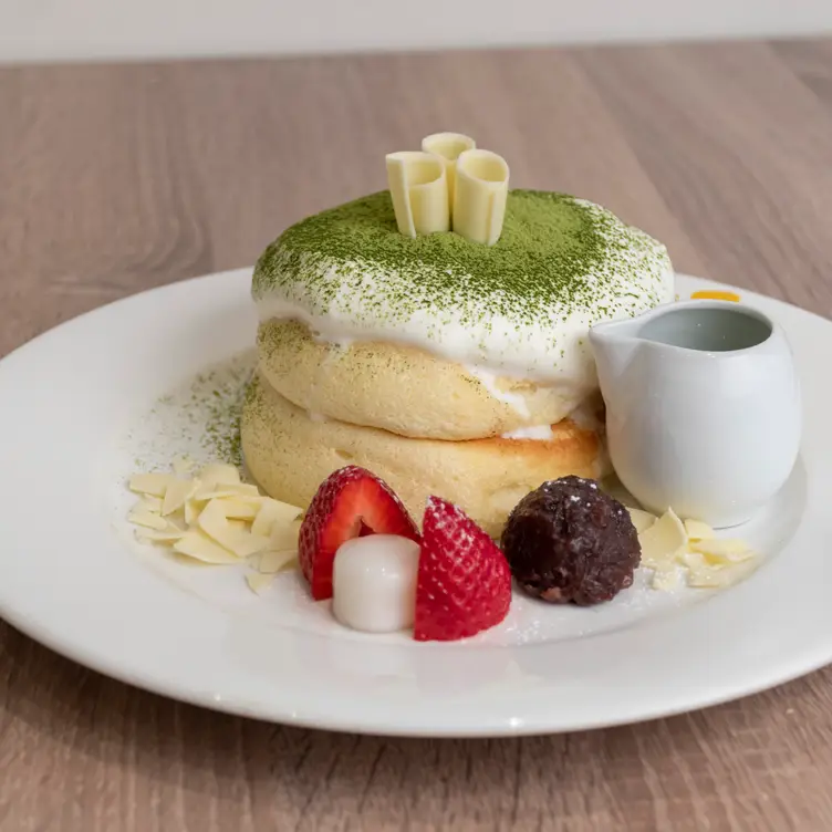 Matcha White Chocolate Soufflé Pancake - Fuwa Fuwa - KENSINGTON AB Calgary