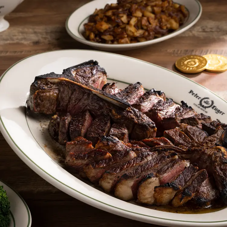 Peter Luger's Famous USDA Prime Dry-Aged Steak - Peter Luger at Caesars Palace, Las Vegas，NVLas Vegas