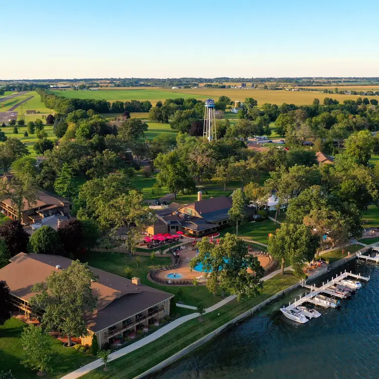 The Lookout Bar & Eatery, Delavan, WI