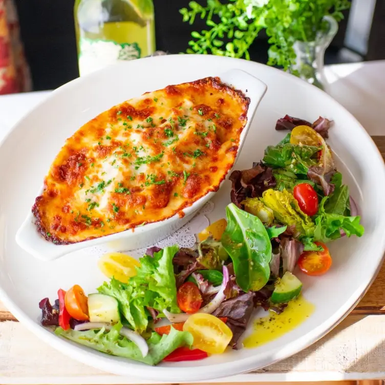 Penne Pasta with Bolognese, Bechamel, &amp; Café Salad - Grand Ticino, Birmingham, AL