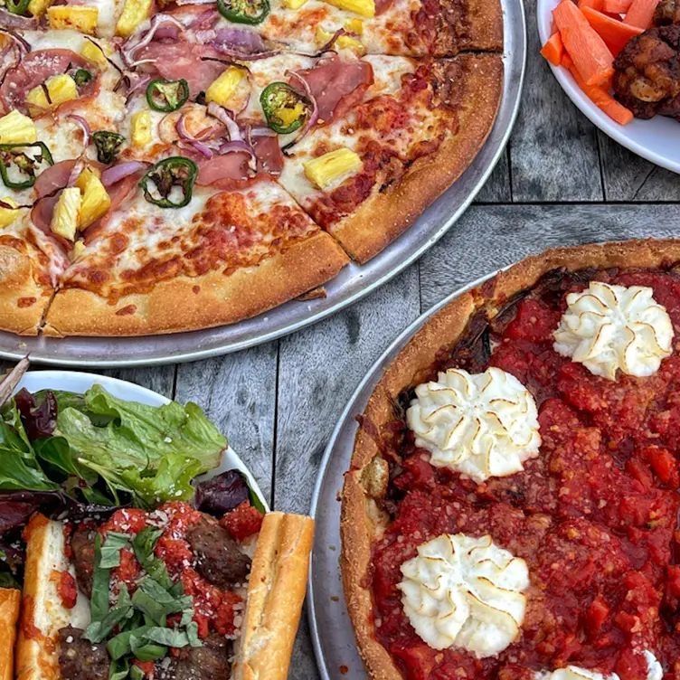 Pizza, American, Italian,Wine Bar, from scratch - The Shop - Ocean Beach, San Diego, CA