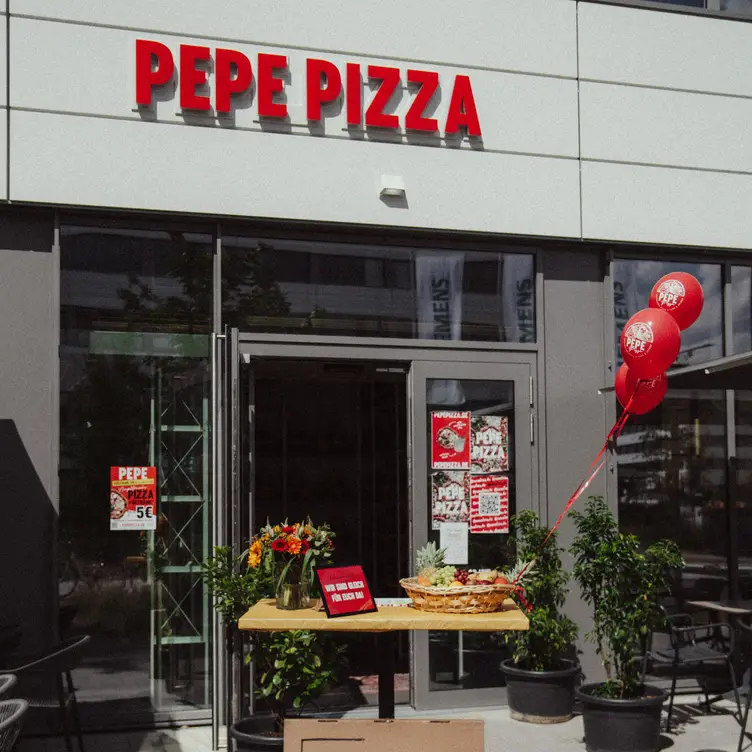 NEAPOLITAN PIZZA, FOOD &amp; DRINKS - Pepe im Campus BY Erlangen