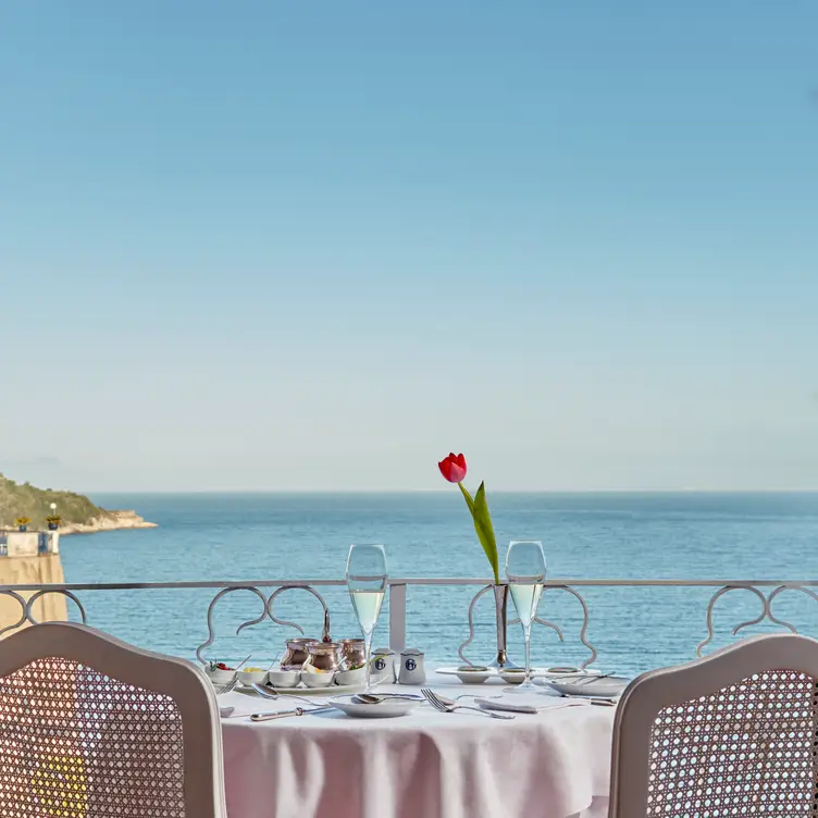 Breakfast with sea view - Terrazza Vittoria, Napoli, Naples