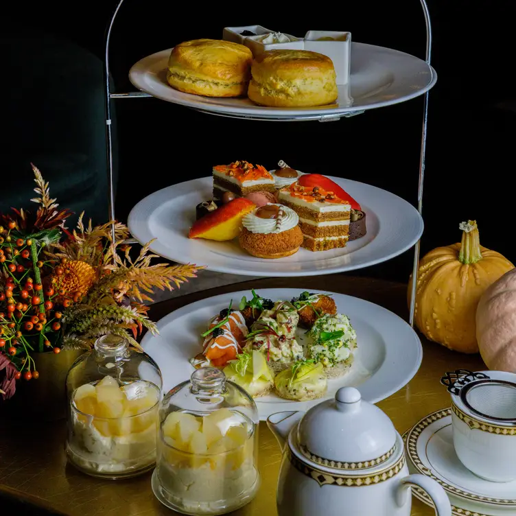 Autumn Afternoon Tea at Fairmont Olympic Lounge - Afternoon Tea at Fairmont Olympic, Seattle, WA