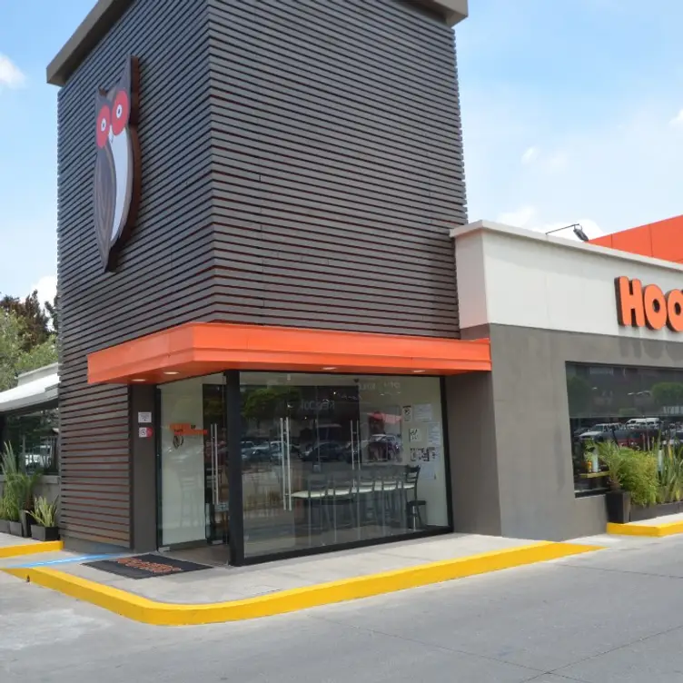 Hooters - Plaza Central, Ciudad de México, CDMX