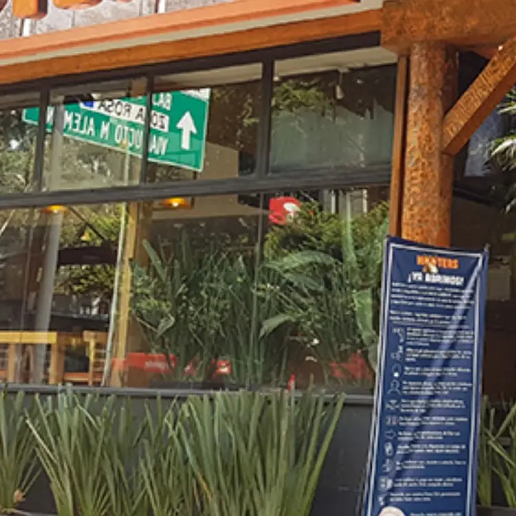 Hooters - Valle, Ciudad de México, CDMX