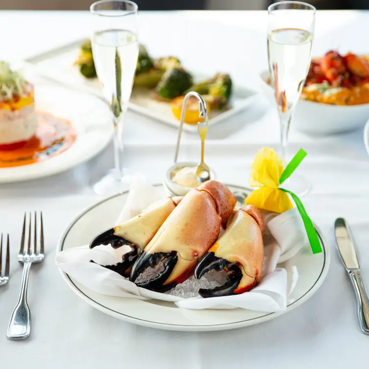 FLORIDA STONE CRAB - Truluck's - Ocean's Finest Seafood & Crab - The Woodlands, The Woodlands, TX