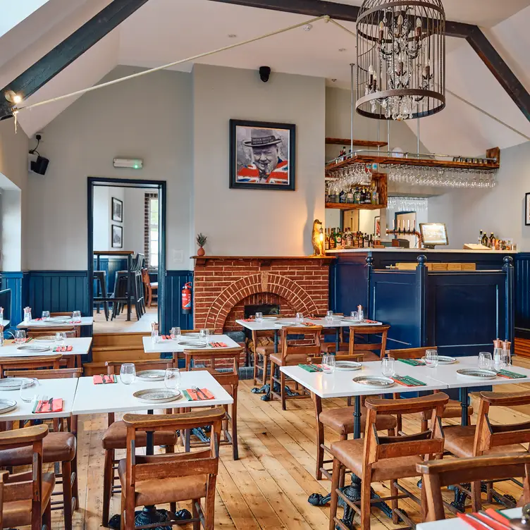 Restuarant interior - The Swan Inn Felsted, Felsted, Essex