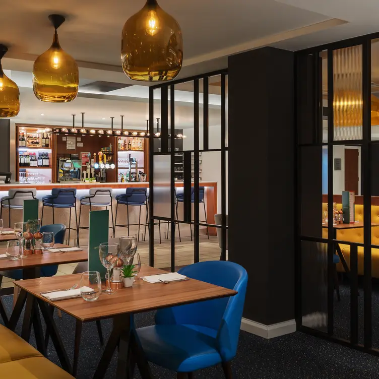 Hotel Bistro - The bistro @ Courtyard By Marriott Glasgow Airport, Paisley, Renfrewshire