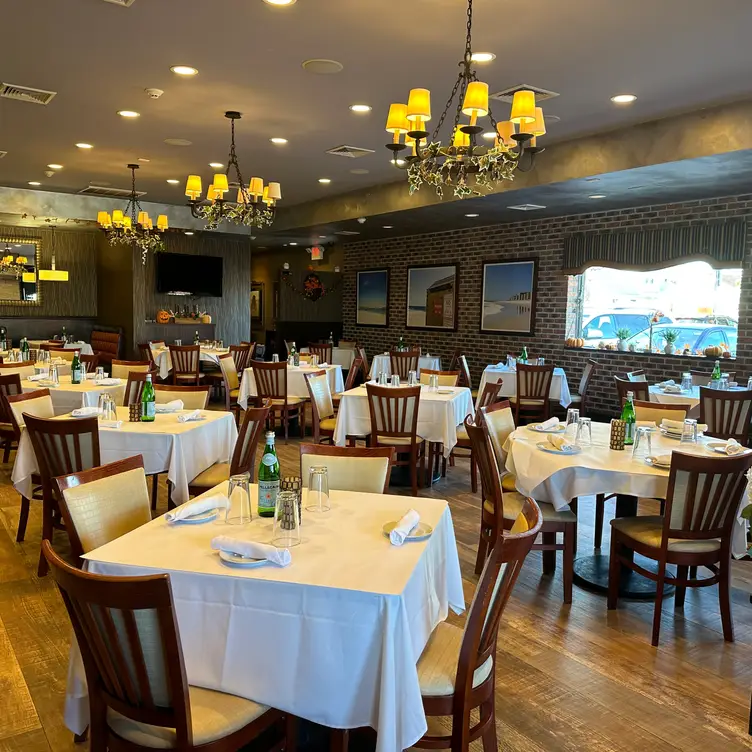 Davinci's Italian Restaurant & Bar Lounge NY Island Park