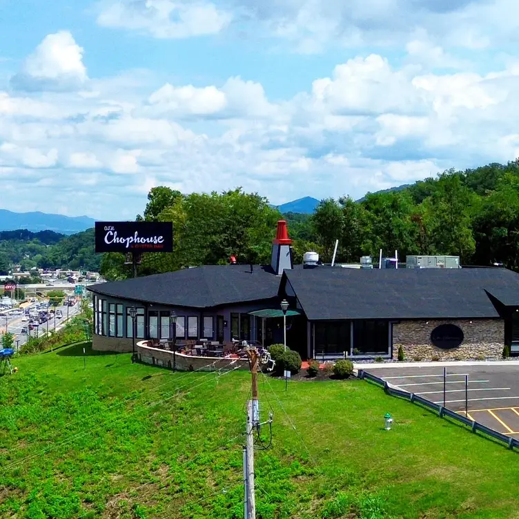 OTH Chophouse & Oyster Bar, Cave Spring, VA