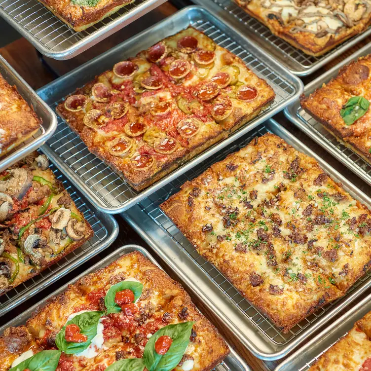 Detroit-style pizzas, award-winning burger &amp; more. - Emmy Squared Pizza - Fort Lauderdale，FLFort Lauderdale