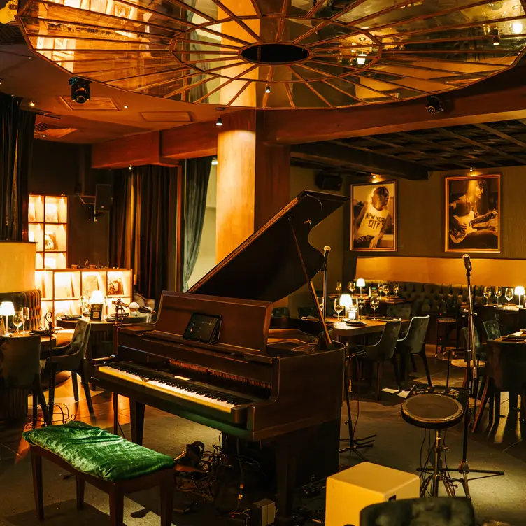 Lennon Piano Bar，YUCMérida