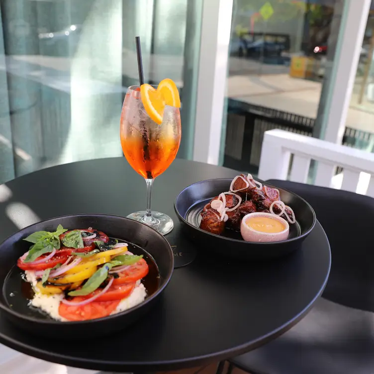 
"Sip &amp; Savor at Vlume: Cocktails, Tapas, Bliss!" - Vlume, Ascot, AU-QLD