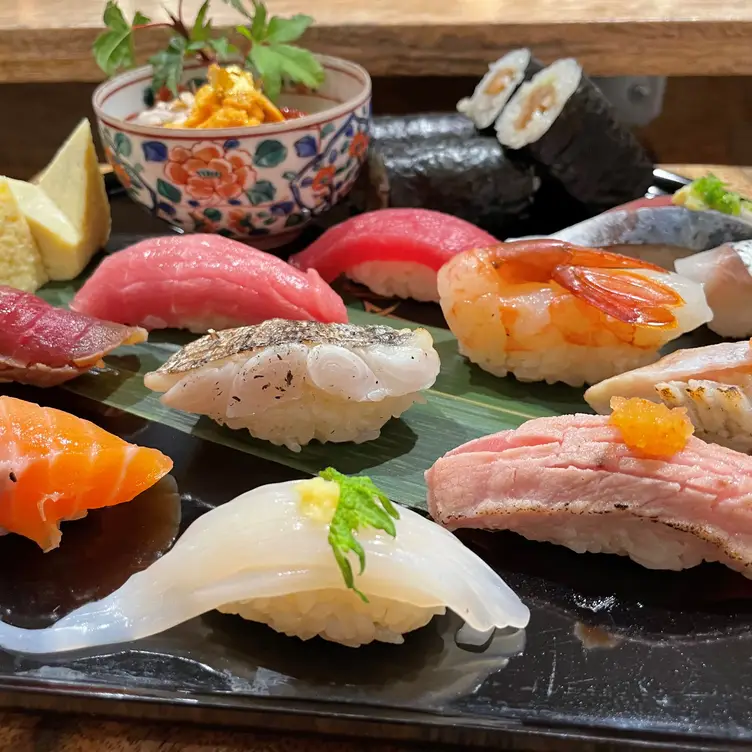 sushi-hana-book-now-on-opentable