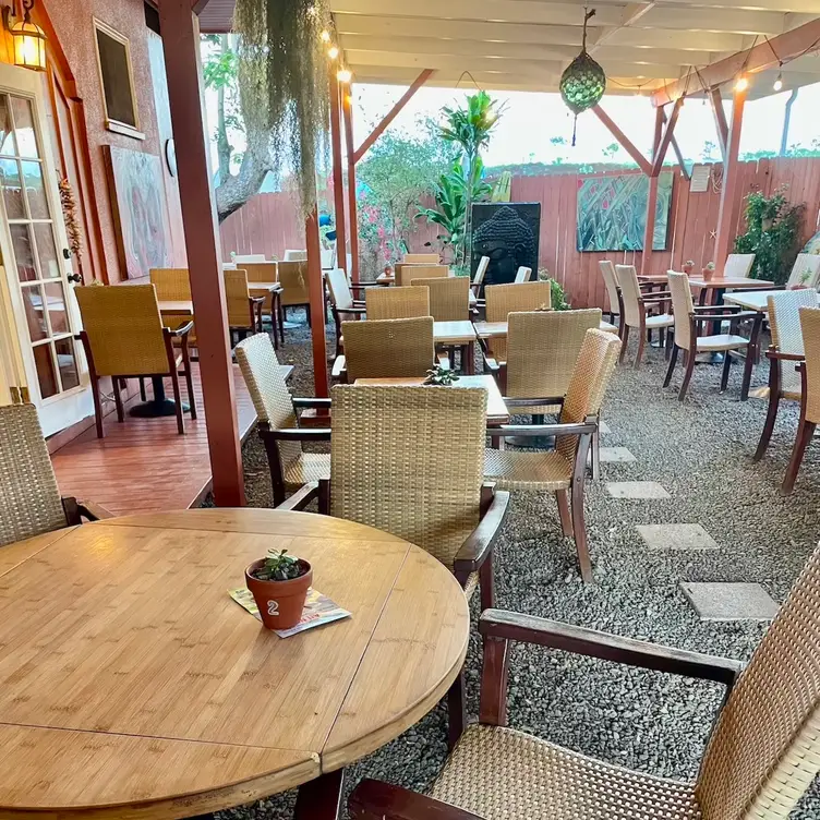 Fresh, open-air seating - Island Fresh Café HI Paia