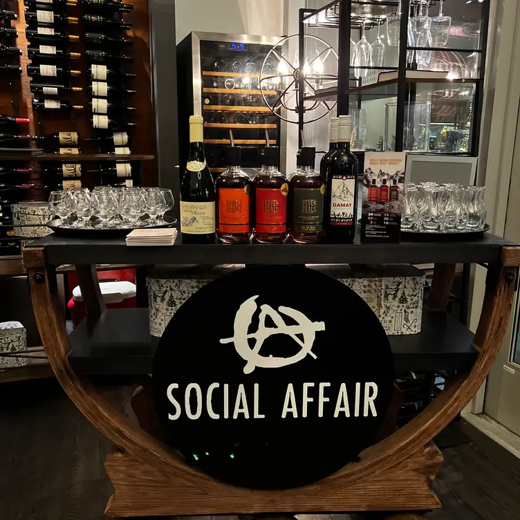 Restaurant/Lounge/Cocktail &amp; Wine Bar - Social Affair CA San Ramon