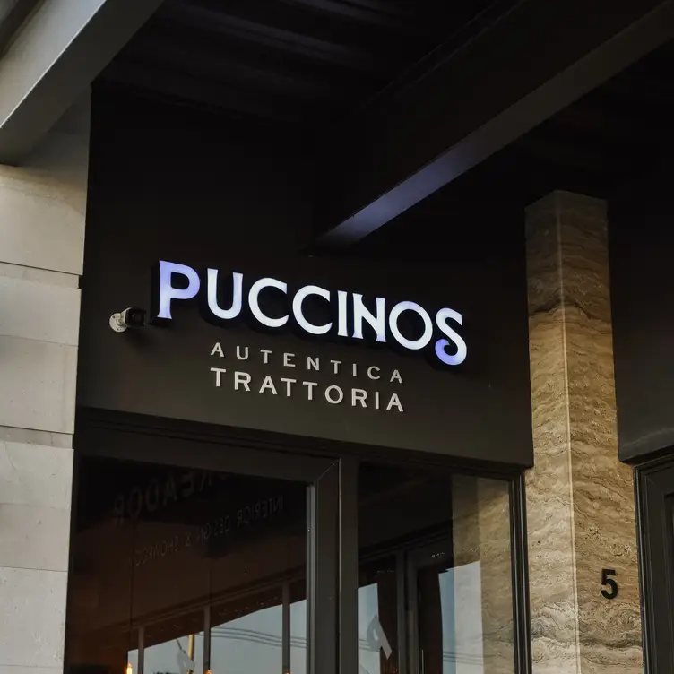 Restaurante italiano - Puccinos COA Torreón