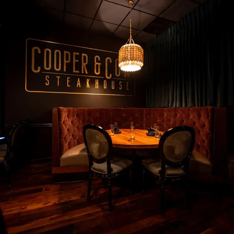 Cooper & Cow，INFishers