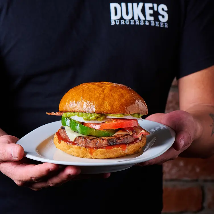 La mejor terraza al aire libre de Coyoacán. - DUKE´S BURGERS & BEER, Ciudad de México, CDMX