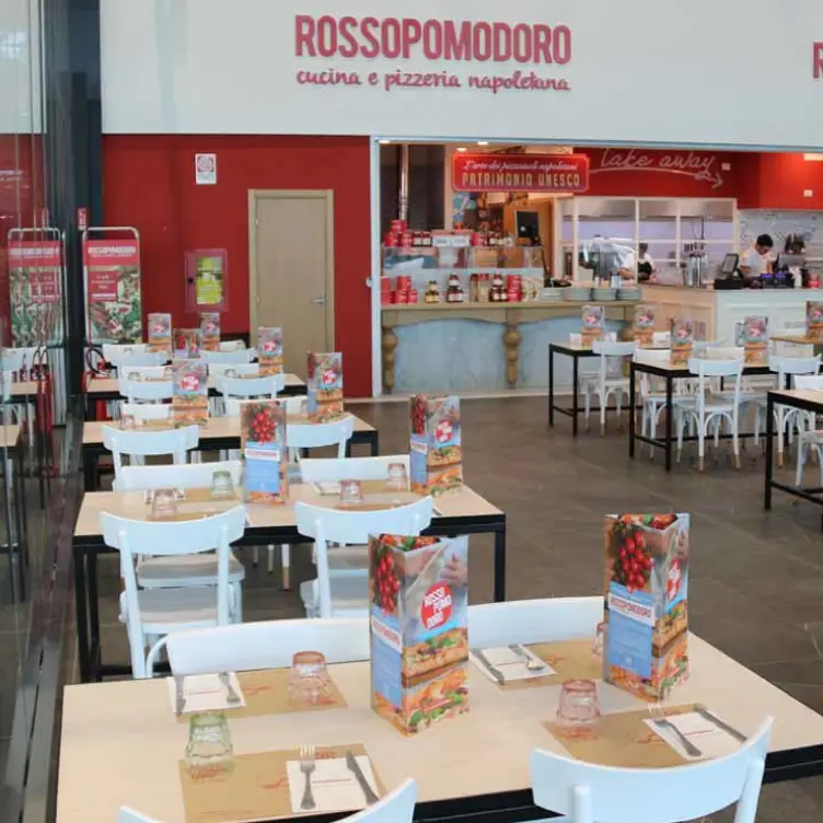 Rossopomodoro, cucina e pizzeria napoletana - Rossopomodoro Citta metropolitana di Roma Capitale Fiumicino