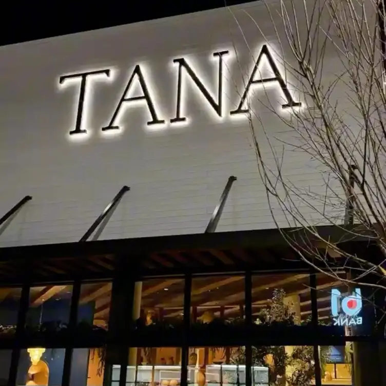 Tana, Metairie, LA