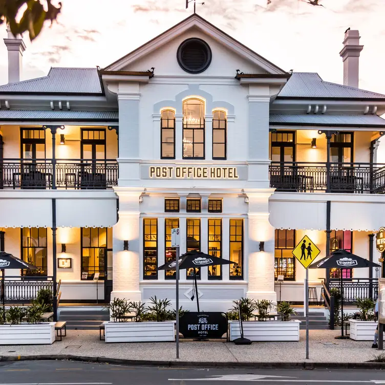 Sandgate Post Office Hotel, Sandgate, AU-QLD