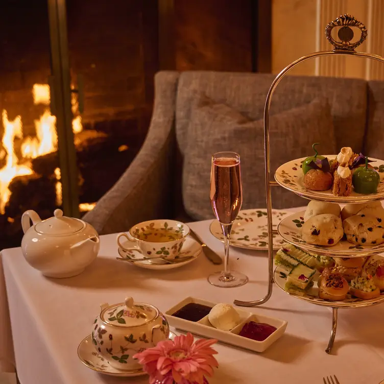 The Afternoon Tea - La Cour des Palmiers au Ritz-Carlton – l’expérience du thé, Montréal, QC