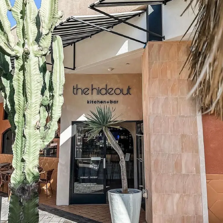 The Hideout Kitchen + Bar，CAPalm Desert