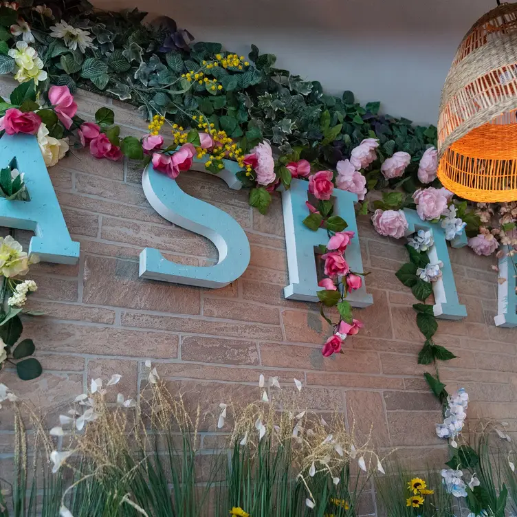 Ashtar Garden Updated 2024, Modern Southern American Restaurant in